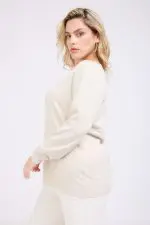 ⁦MYA - סריג וי בייסיק⁩ – תמונה ⁦5⁩