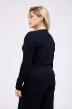 ⁦ELLE - סריג כפתרה בשרוול⁩ – תמונה ⁦4⁩