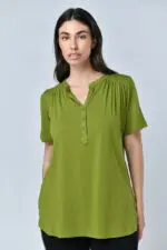 הילה - חולצת שינה כיווצים זית